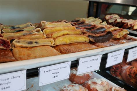 Kringles Bakery serves up old-school pastries | Redmond Reporter