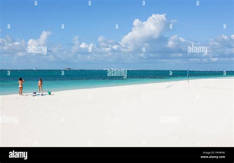 Beach volley bikini Banque de photographies et dimages à haute résolution Alamy