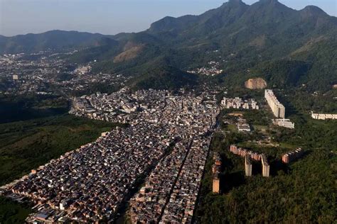 Forças De Segurança Iniciam Ação Contra Milicianos Na Zona Oeste Do Rj