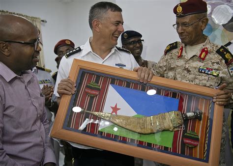 DVIDS - Images - New AFRICOM Commander visits Djibouti [Image 9 of 12]