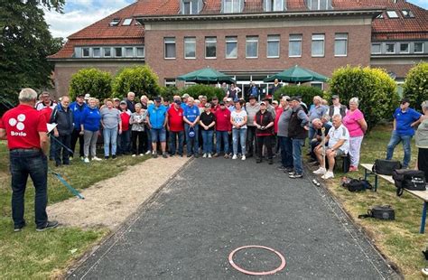 Teams Liefern Sich Beim Awo Turnier Spannende Boule Partien