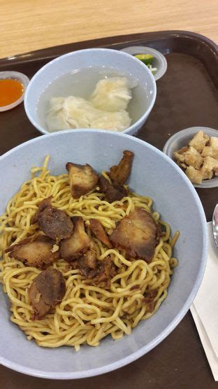 Selalu Diperbarui Menu Bakmi Terang Bulan Sin Chiaw Lok Kelapa Gading