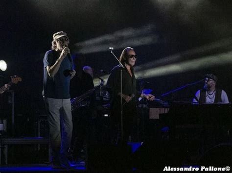 Non Un Viaggio Nella Nostalgia De Gregori E Venditti In Concerto