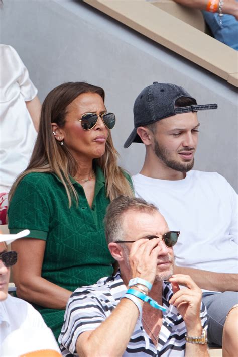 Photo Nâdiya a été apercue en tribunes ce vendredi à Roland Garros