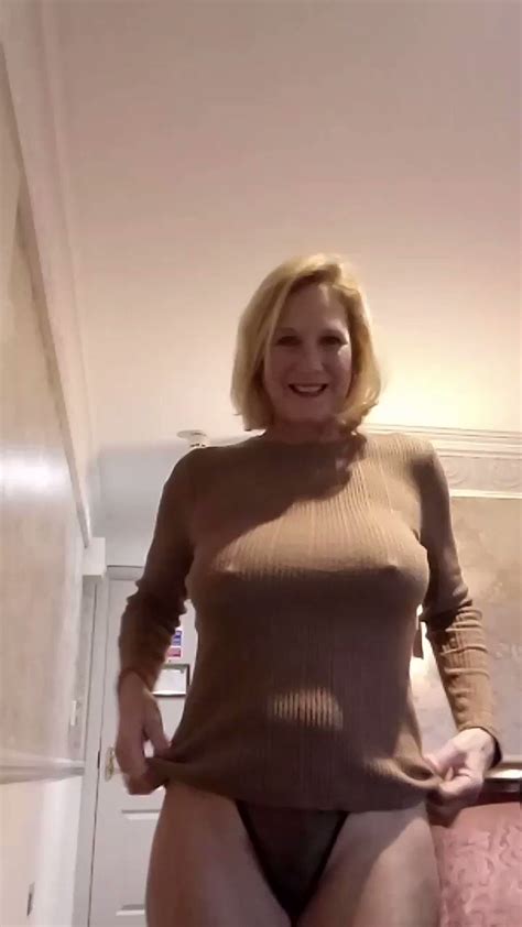Molly Milf On Twitter Hot Sexy Milf And More Check Me Out At Manyvids Onlyfans Or C S Have