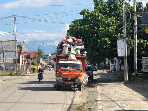 Antisipasi Lonjakan Volume Sampah DLH Kerahkan Seluruh Armada