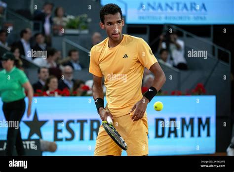 Madrid Spagna 5 Maggio 2024 Felix Auger Aliassime Del Canada Gioca