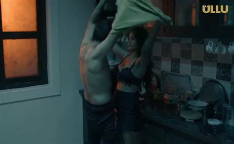 Hiral Radadiya Breasts Bikini Scene In Palang Tod Siskiyaan AZNude