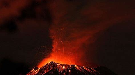 Vulkan Popocatépetl spuckt Flüge gestrichen