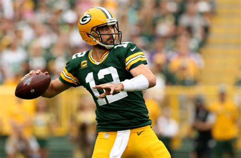 Green Bay Packers: Aaron Rodgers bursts into MVP mix