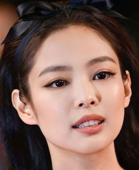 Pin Di Cbpf88 Su Blackpink Jennie