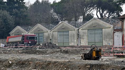 Lavori All Ex Caserma Alighieri Diventer Un Parco Foto Massimo Argnani