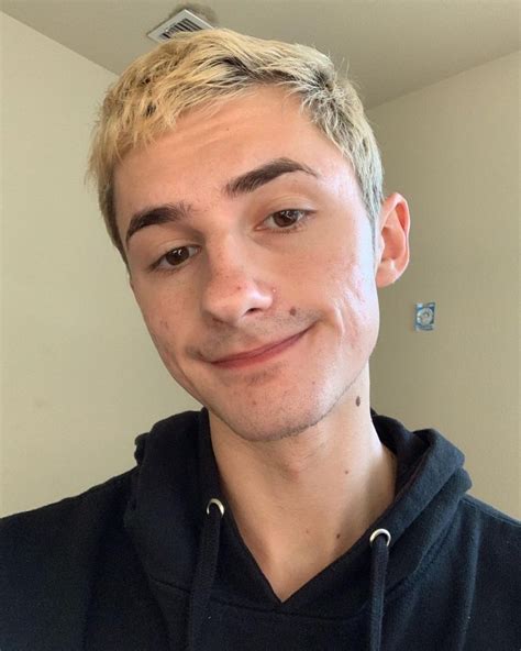 Tofuu Roblox Real Name Age Height Net Worth Girlfriend Bio Net