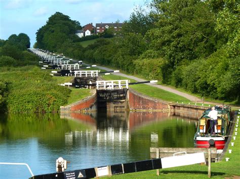 √ Devizes Canal Locks