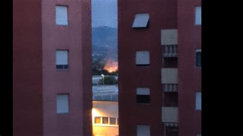 Esplosione A Campi Bisenzio In Fiamme Una Baracca