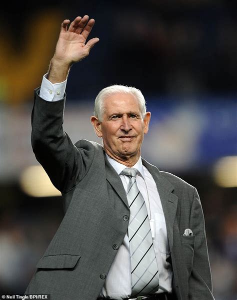 Peter Bonetti, goalkeeper who played 729 games for Chelsea, dies at the ...