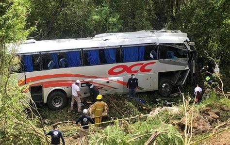 Autob S De Pasajeros Cae A Barranco En Chiapas N