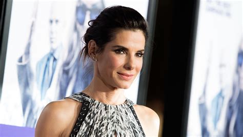 Sandra Bullock adopts second child