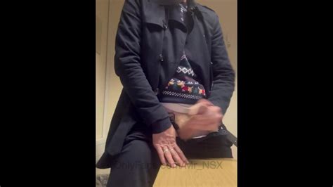 TEASER Grosse Bite Masturbée Sur Le Bureau Par un Hétéro Blanc Bien Monté Au Bureau Pornhub Gay