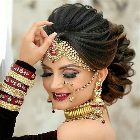 Best Beauty Parlour And Makeup For Ladies At Home In Vrindavan Yojna