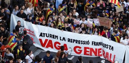 Miles De Estudiantes Salen A La Calle En Barcelona Contra La Sentencia