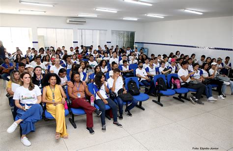 Frente Parlamentar em Defesa da Criança debate o bullying e suas