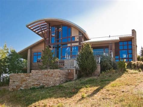 Curved Roof Design For Residential Architecture