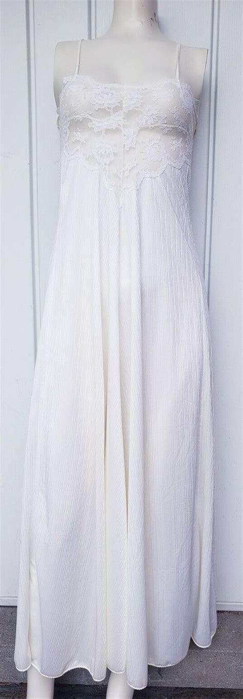 Vintage Miss Elaine Full Sweep Satin Nightgown Size P… Gem