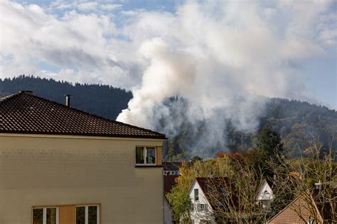 Brand in Freiburg Großeinsatz der Feuerwehr