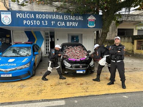 Homem Preso Droga Dentro Do Porta Malas Do Carro Na Rj Em