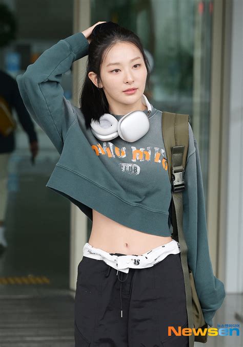 레드벨벳 슬기 과감한 출국 패션 포토엔HD 네이트 연예