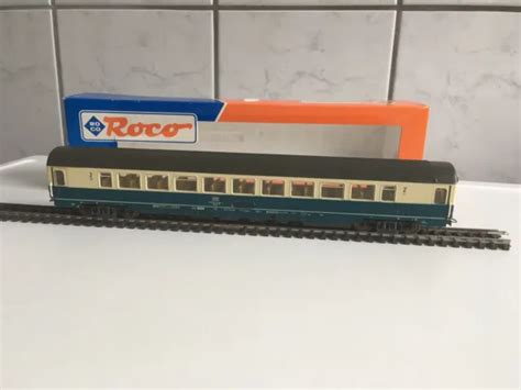 ROCO 4235A 2 KLASSE Schnellzugwagen Bpmz 291 Der DB DC Elfenbein Blau