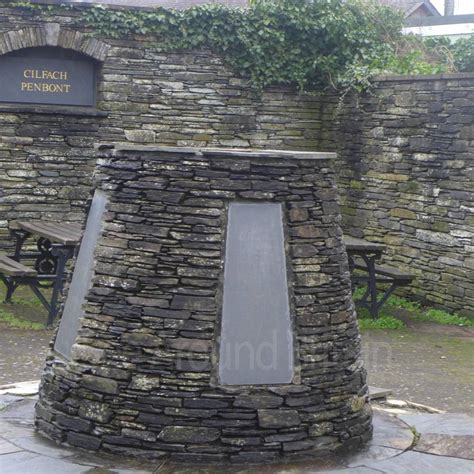 Public Stone Seating Castle St Cardigan Ceredigion See Around Britain