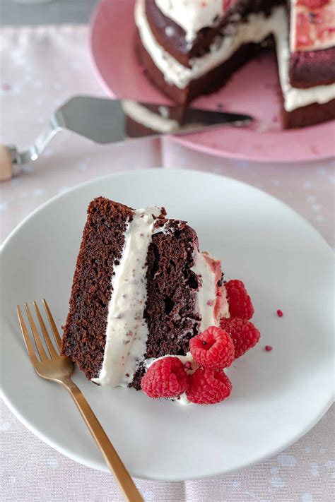 Chocoladecake Met Roomkaas Frosting En Frambozen Francesca Kookt