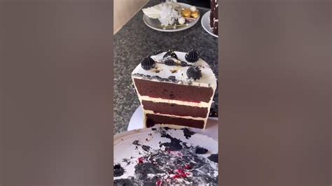 How To Cut Tall Cakes To Get The Most Slices Shorts Youtube