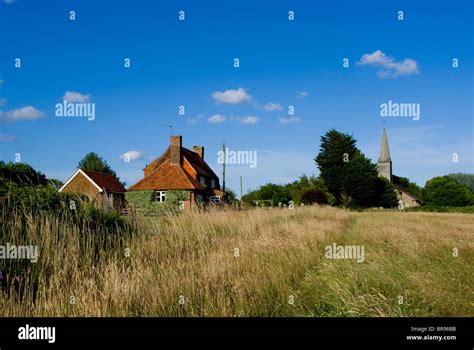 Surrey Villages Hi Res Stock Photography And Images Alamy