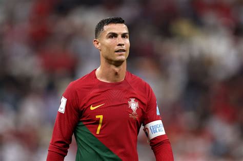 He Has To Sit On The Bench England Legend Explains Why Cristiano