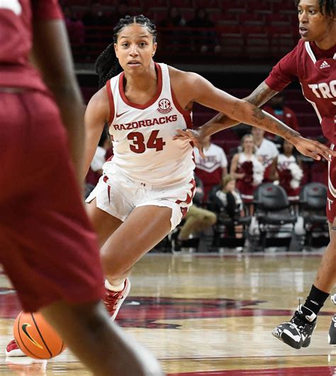 Razorbacks Down Troy As Samara Spencer Leads Five Hitting For Double Digits Sports Illustrated