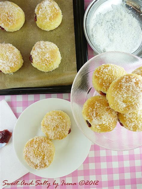 sweet and salty Pečene krofne sa džemom Baked Jam Doughnuts