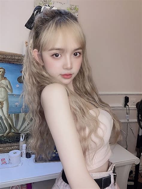 Tổng hợp 100 Hình ảnh Trần Huyền Châu sexy bikini đẹp nhất