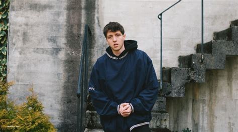 Artist To Watch: powfu | The New Nine