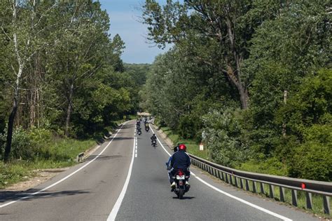 Oferii Vr Nceni Cu Categoria B Vor Putea Conduce I Motociclete