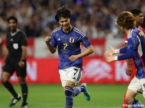 Goal Japan On Twitter 🇯🇵 ペルー戦 前半終了 🇵🇪 両サイドの 伊東純也 と 三笘薫 を起点に徐々にペースを