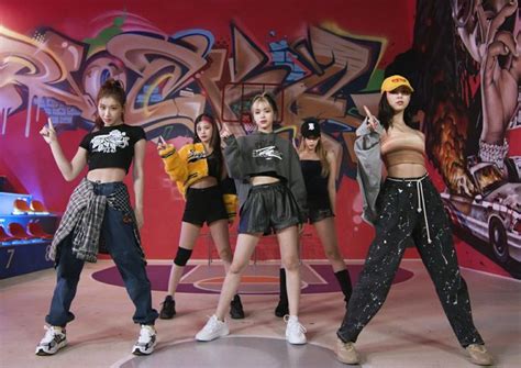 itzy swipe dance practice in 2023 | Practice outfits, Dance outfits practice, Dance practice ...