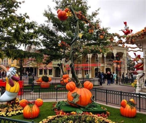 New Disneyland Paris Halloween Decorations Have Arrived