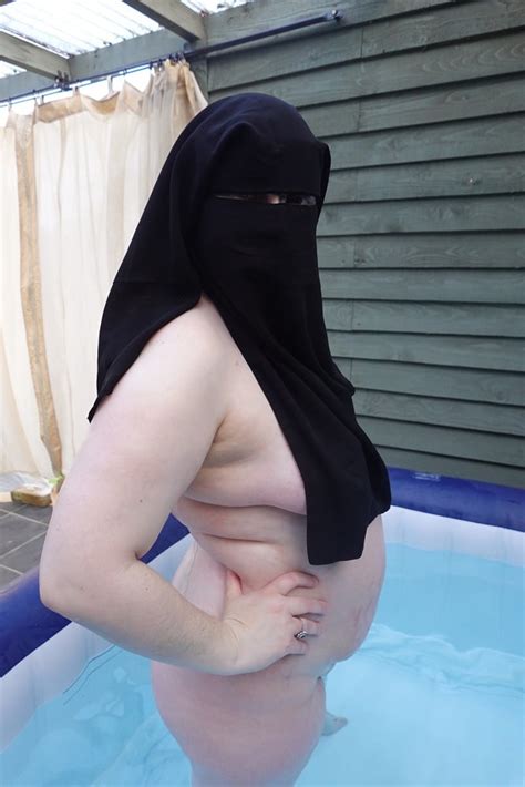 Niqab Nude In Hot Tub 40 Pics XHamster