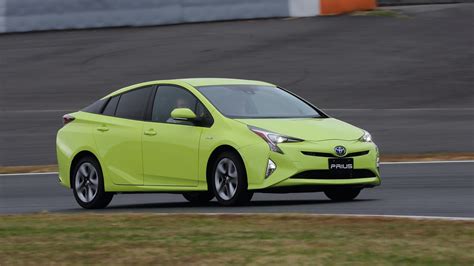 2016 Toyota Prius Review Quick Drive Photos 1 Of 32