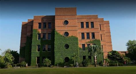 LUMS Lahore University of Management Sciences (LUMS) Admissions, Fee ...