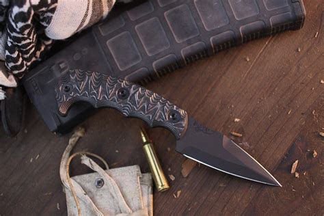 Half Face Blade Humint 3 Fixed Dagger Stainless Dragon Strike Carbon