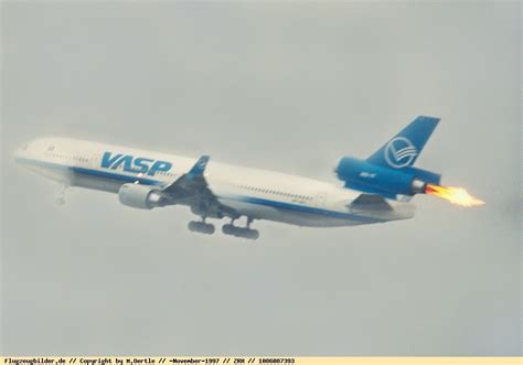 Picture VASP McDonnell Douglas MD 11 PP SPL